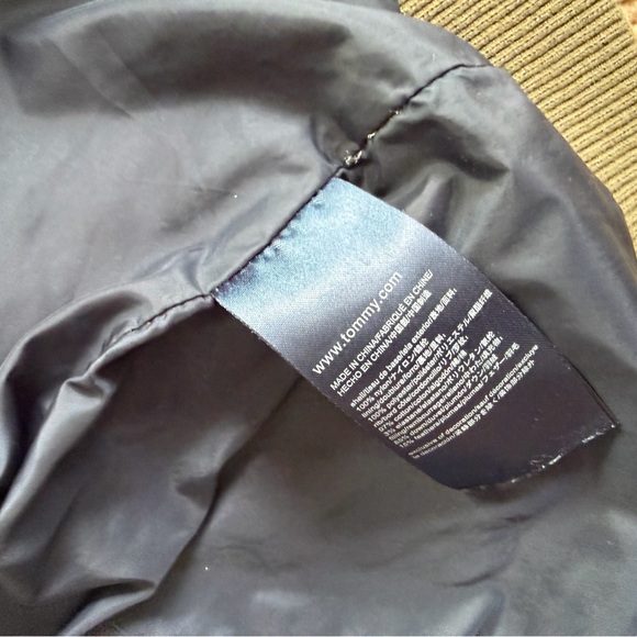 Tommy Hilfiger Olive Green Puffer Jacket - Picture 9 of 9